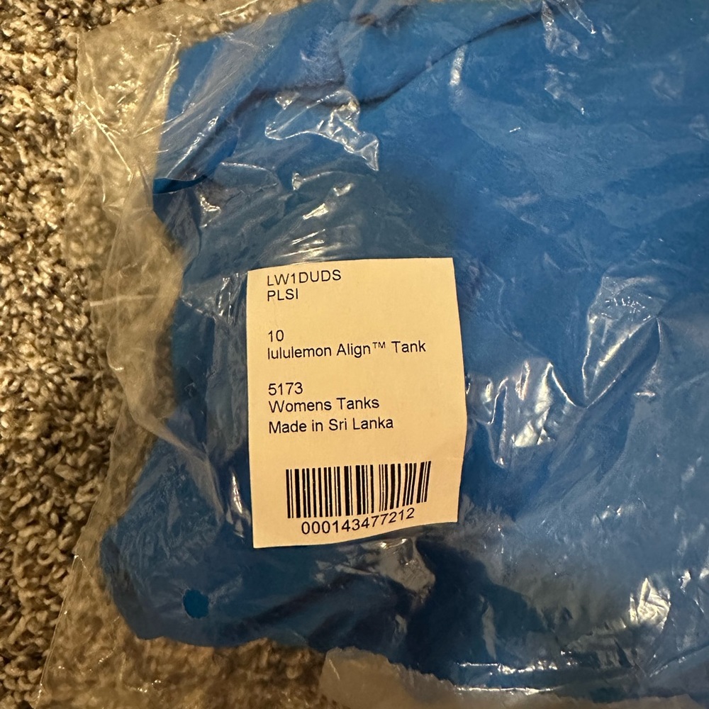 lululemon size 10 align tank in color “poolside”